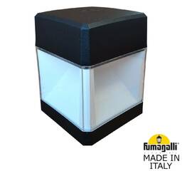 Уличный настенный светильник Fumagalli DS2.560.000.AXD1L