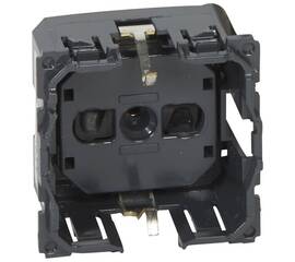 Розетка 2К+З Legrand Celiane 16A 230V с/з со шторками винтовой зажим немецкий стандарт 067161