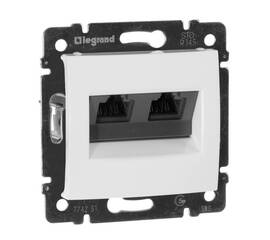 Розетка компьютерная 2хRJ45 Legrand Valena 5e кат UTP белая 774231