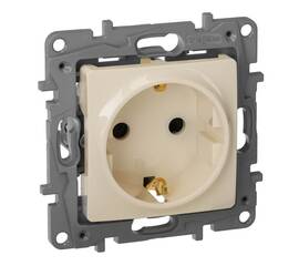 Розетка 2К+З Legrand Etika 16A 250V немецкий стандарт слоновая кость 672322
