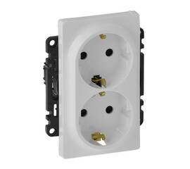 Розетка двойная Legrand Valena Life 16A 250V с/з со шторками безвинтовой зажим белая 753426