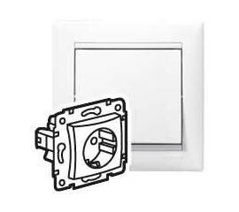 Розетка 2К+З Legrand Valena 16A 250V немецкий стандарт белая 694280