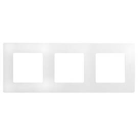 Рамка 3-постовая Legrand Etika белая 672503