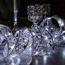 Гирлянда Uniel ULD-S1000-100/SCB/3AA WHITE IP20 RIBBON UL-00010901