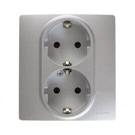 Розетка 2X2К+З Legrand Etika 16A 250V со шторками немецкий стандарт алюминий 672433