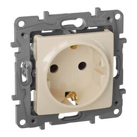 Розетка 2К+З Legrand Etika 16A 250V немецкий стандарт слоновая кость 672321