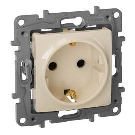 Розетка 2К+З Legrand Etika 16A 250V немецкий стандарт слоновая кость 672322