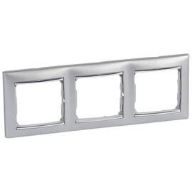 Рамка 3-постовая Legrand Valena алюминий/серебряный штрих 770353