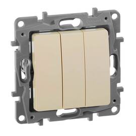 Выключатель трехклавишный Legrand Etika 10A 250V слоновая кость 672313
