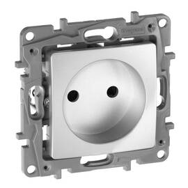 Розетка 2К Legrand Etika 16A 250V со шторками алюминий 672434