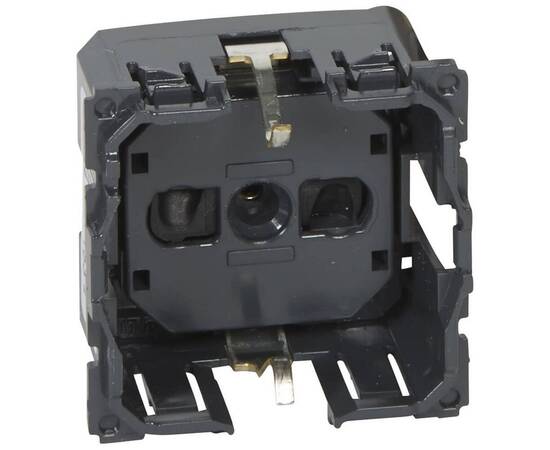 Розетка 2К+З Legrand Celiane 16A 230V с/з со шторками безвинтовой зажим немецкий стандарт 067153