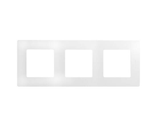 Рамка 3-постовая Legrand Etika белая 672503