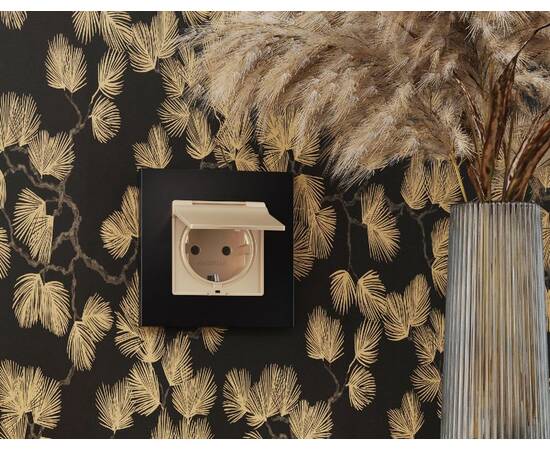 Лицевая панель для розетки с/з со шторками и крышкой Ambrella Volt Alfa AP6080, изображение 2