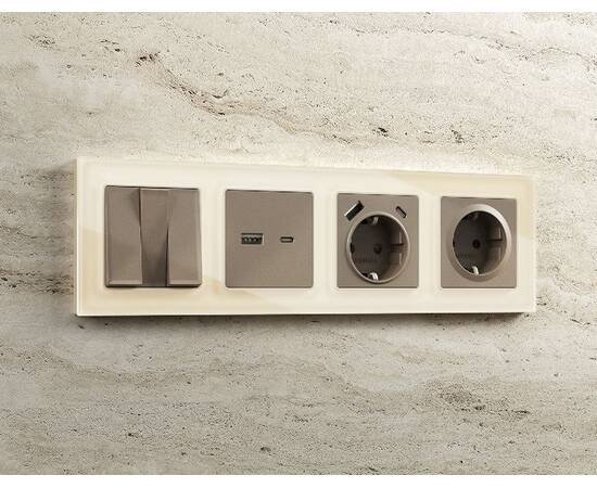 Лицевая панель для розетки с/з со шторками 2USB A+C Ambrella Volt Alfa AP6400, изображение 2