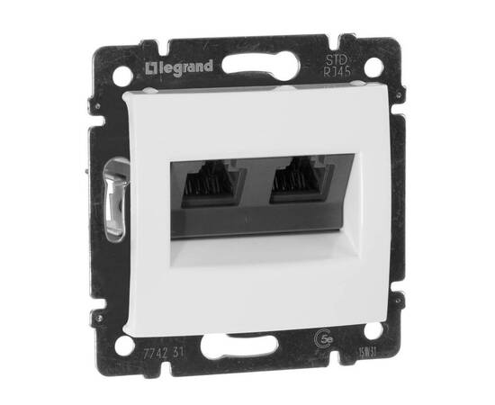 Розетка компьютерная 2хRJ45 Legrand Valena 5e кат UTP белая 774231