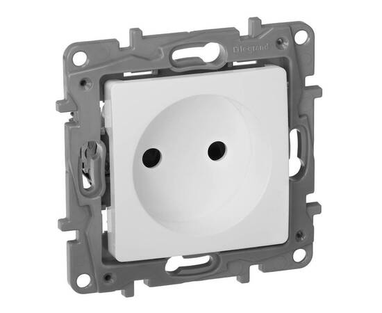 Розетка 2К Legrand Etika 16A 250V б/з со шторками винтовой зажим белая 672234