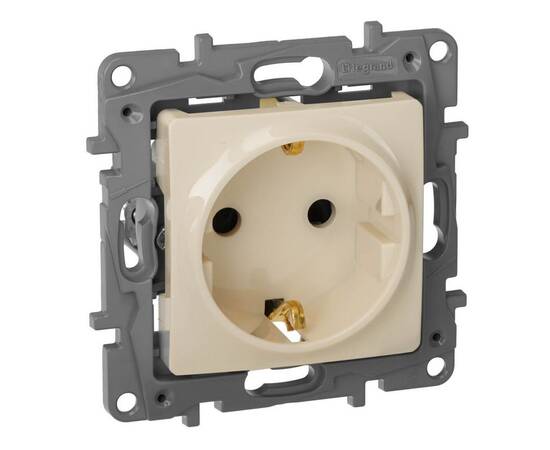 Розетка 2К+З Legrand Etika 16A 250V немецкий стандарт слоновая кость 672322