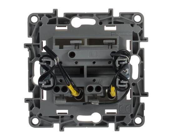 Выключатель двухклавишный Legrand Etika 10A 250V с подсветкой слоновая кость 672304, изображение 2