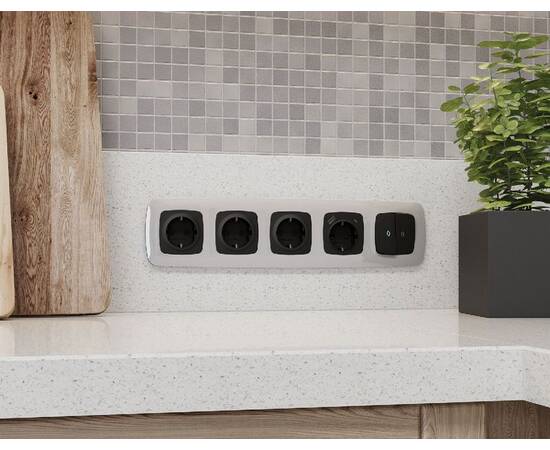 Лицевая панель для розетки с/з со шторками 2USB A+C Ambrella Volt Omega OP8100, изображение 2