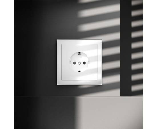 Розетка со шторками Voltum S70 VLS040201, изображение 2