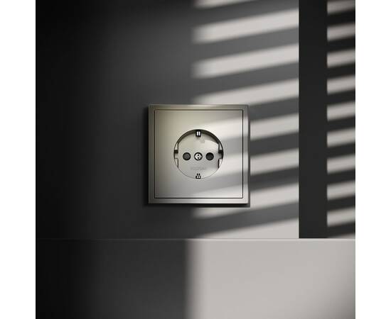 Розетка со шторками Voltum S70 VLS040204, изображение 2