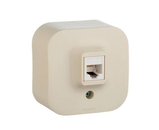 Розетка компьютерная RJ45 Legrand Quteo 782254