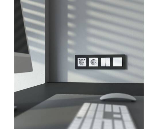 Розетка с заземлением и шторками c крышкой Werkel W1171261 4690389213168 a069590, изображение 3