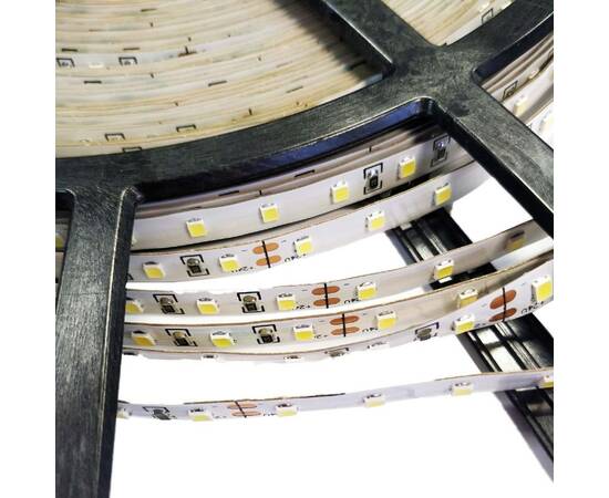 Светодиодная лента Apeyron 24В 8,6Вт/м smd2835 84д/м IP20 1000Лм/м 30м 4000К 00-373