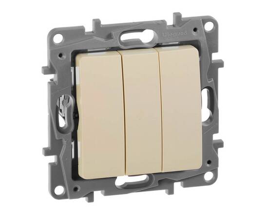 Выключатель трехклавишный Legrand Etika 10A 250V слоновая кость 672313